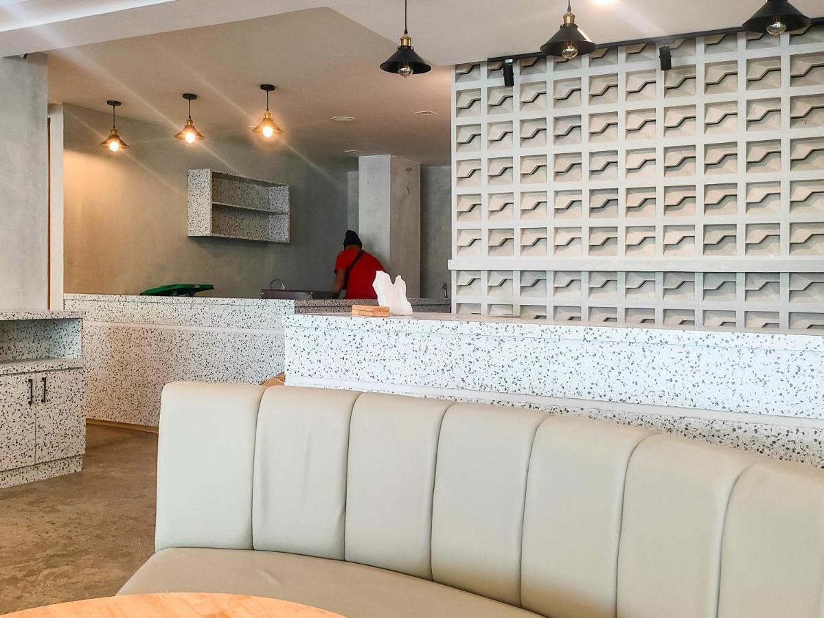 Travel Biz Hotel Medan Mitra Reddoorz Zewnętrze zdjęcie