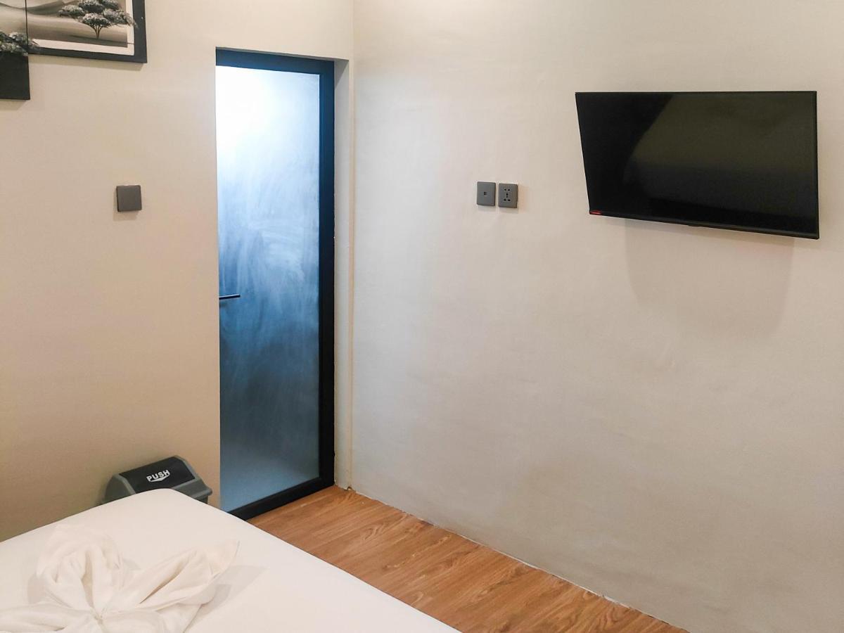 Travel Biz Hotel Medan Mitra Reddoorz Zewnętrze zdjęcie