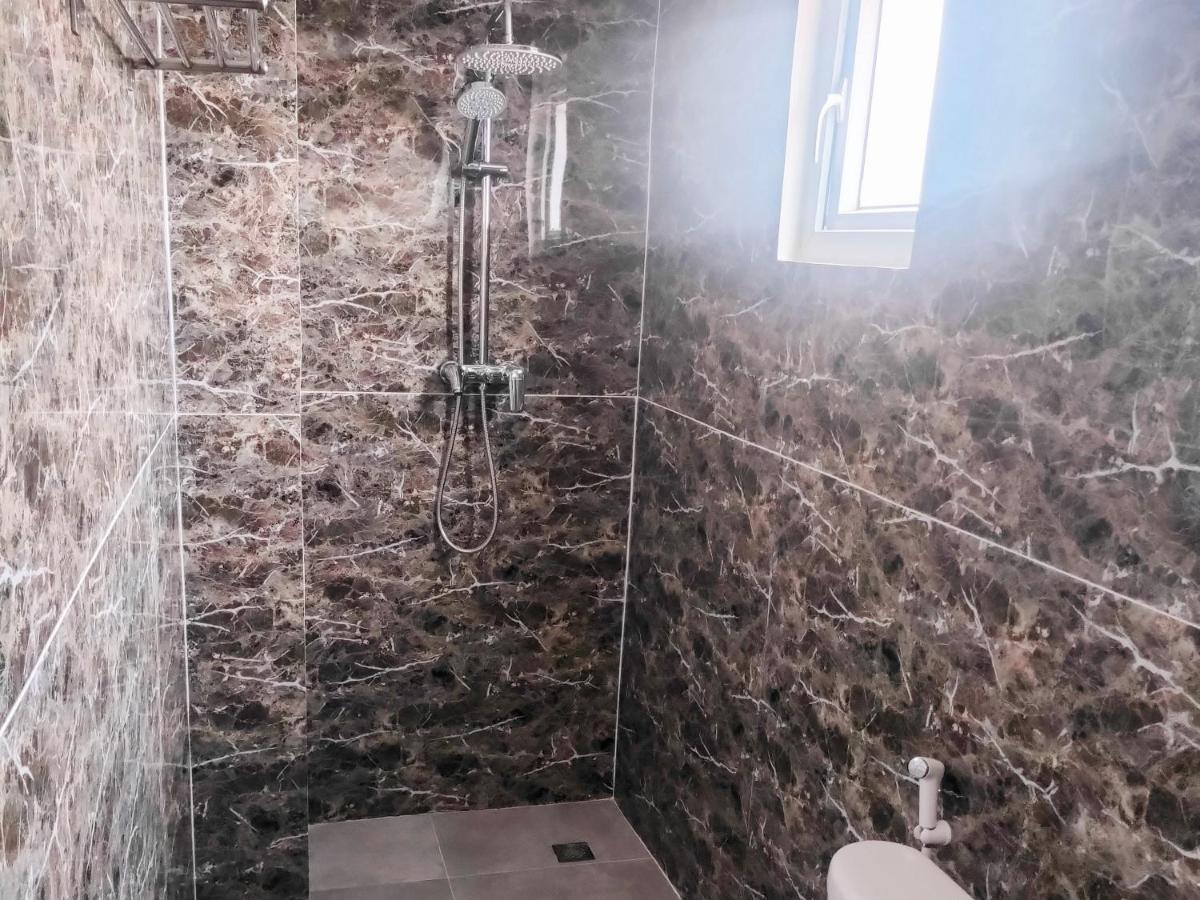 Travel Biz Hotel Medan Mitra Reddoorz Zewnętrze zdjęcie